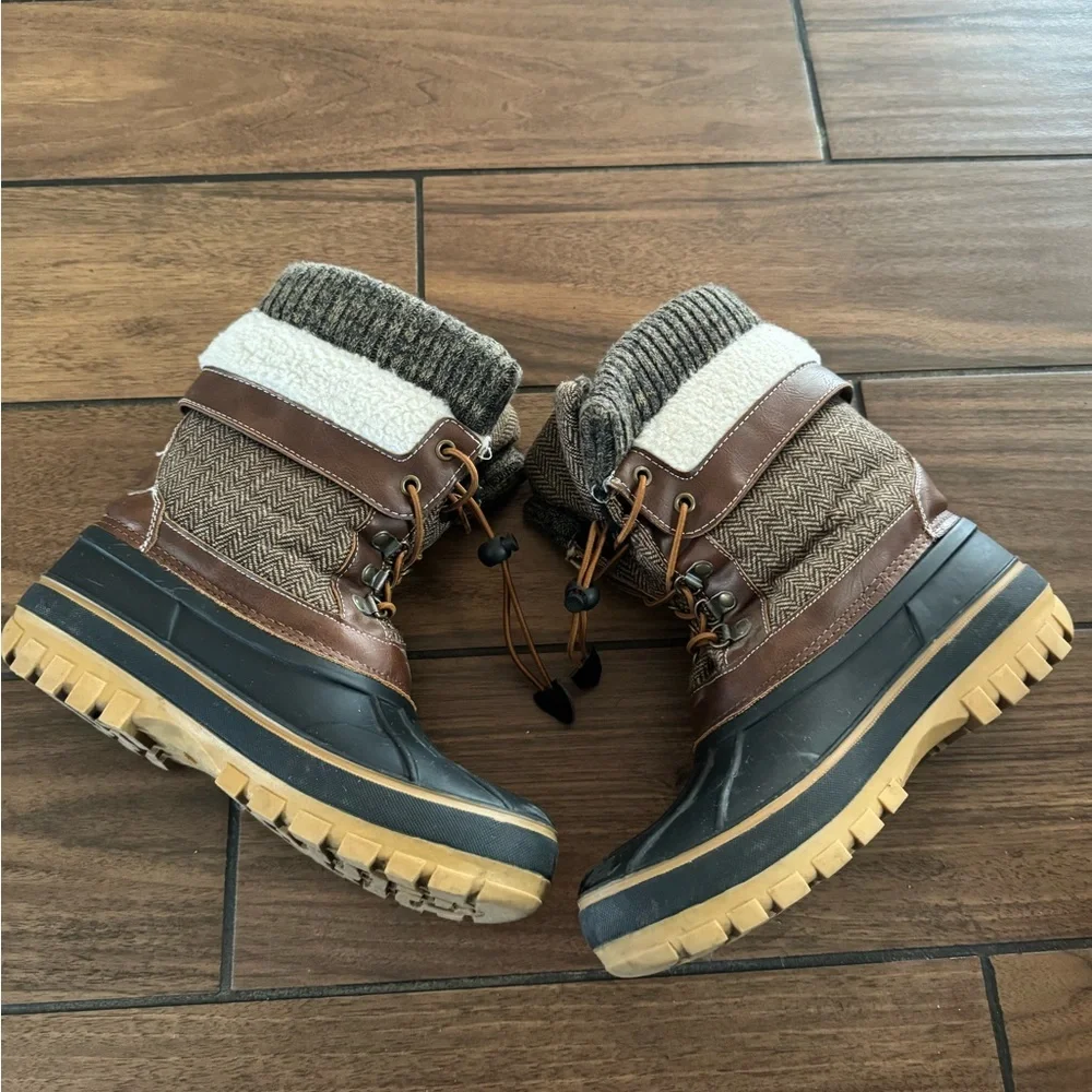 DREAM PAIRS kids Insulated Waterproof Winter Snow Boots size 5